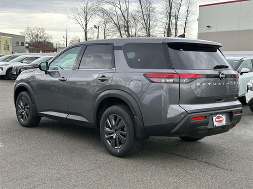 2025 Nissan Pathfinder S