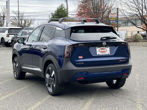 Deep Blue Pearl 2026 Nissan Kicks SR