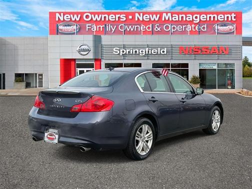 2011 INFINITI G37x Base