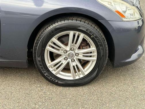 2011 INFINITI G37x Base