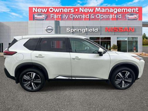 White 2023 Nissan Rogue SL