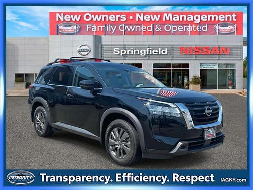 2022 Nissan Pathfinder SV