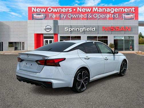 2023 Nissan Altima 2.5 SR