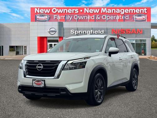 Glacier White 2022 Nissan Pathfinder SV