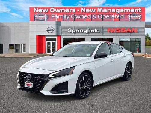 2025 Nissan Altima SR