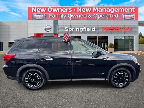 2019 Nissan Pathfinder SV