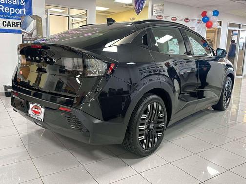 Black (P) 2026 Nissan Leaf PLATINUM+