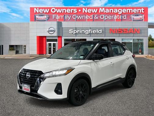 2023 Nissan Kicks SR