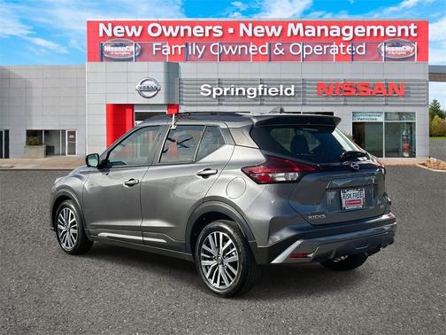 2024 Nissan Kicks SR