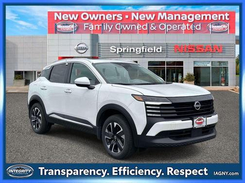 Aspen White Tri 2025 Nissan Kicks SV