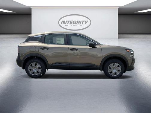 2025 Nissan Kicks S