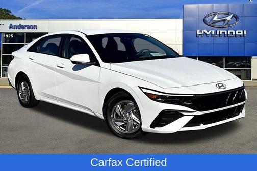 2025 Hyundai ELANTRA SE