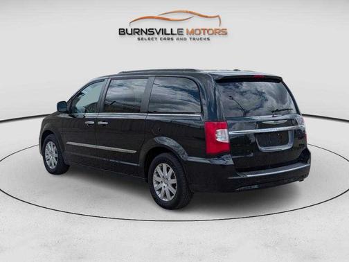 Brilliant Black Crystal Pearlcoat 2015 Chrysler Town & Country Touring