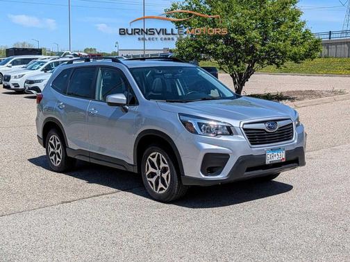 Ice Silver Metallic 2019 Subaru Forester Premium