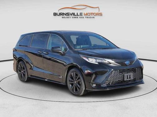 2021 Toyota Sienna XSE 7 Passenger