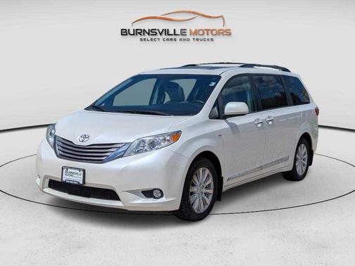 Blizzard Pearl 2017 Toyota Sienna XLE Premium