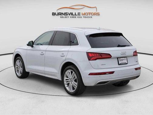 Glacier White Metallic 2019 Audi Q5 2.0T Premium Plus
