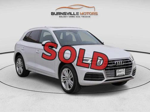 Glacier White Metallic 2019 Audi Q5 2.0T Premium Plus