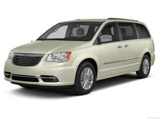 Stone White Clearcoat 2013 Chrysler Town & Country Limited