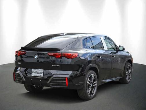 2025 BMW X2 xDrive28i