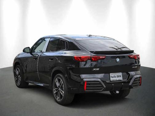 2025 BMW X2 xDrive28i