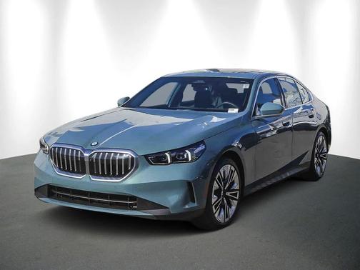 2025 BMW 530 i