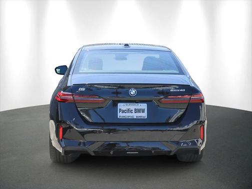 2025 BMW i5 eDrive40