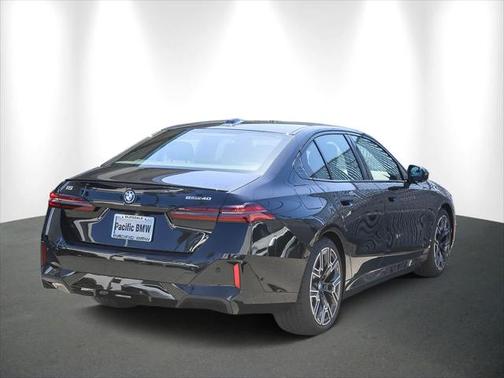 2025 BMW i5 eDrive40