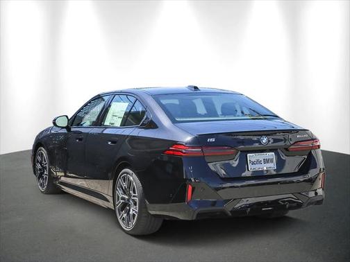 2025 BMW i5 eDrive40
