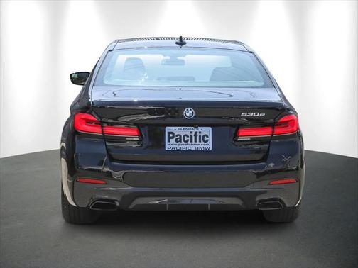 2022 BMW 530e Base