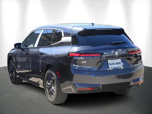 2026 BMW iX xDrive45
