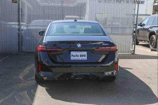 2026 BMW 530 i
