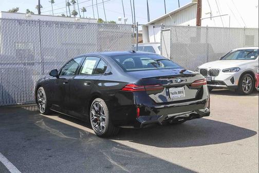 2026 BMW 530 i