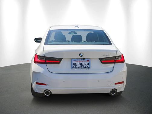 2025 BMW 330 i