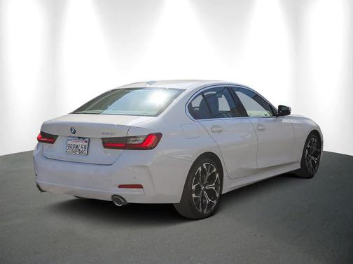 2025 BMW 330 i