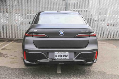 2025 BMW i7 eDrive50