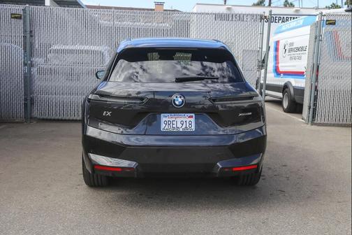 2025 BMW iX xDrive50