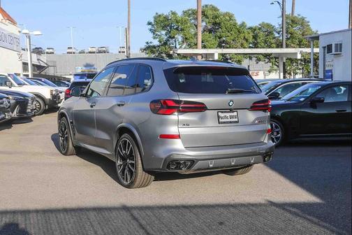 2026 BMW X5 M60i