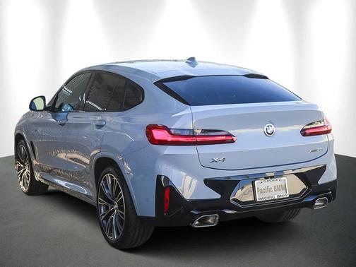 2023 BMW X4 xDrive30i