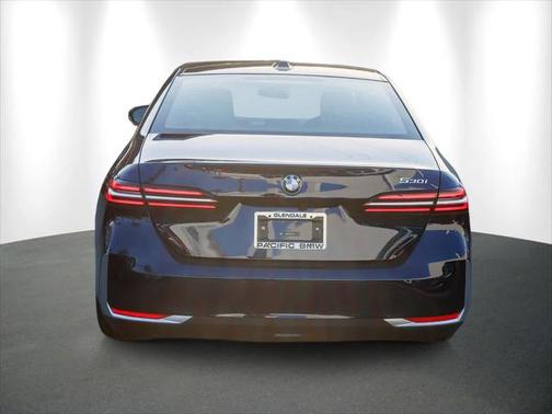 2025 BMW 530 i