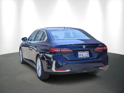 2025 BMW 530 i