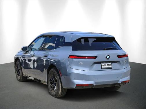 2026 BMW iX xDrive60