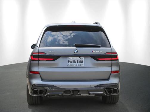 2026 BMW X7 M60i