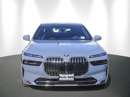2025 BMW i7 xDrive60