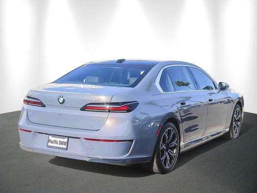 2025 BMW i7 xDrive60