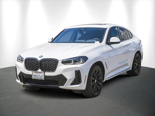2025 BMW X4 xDrive30i