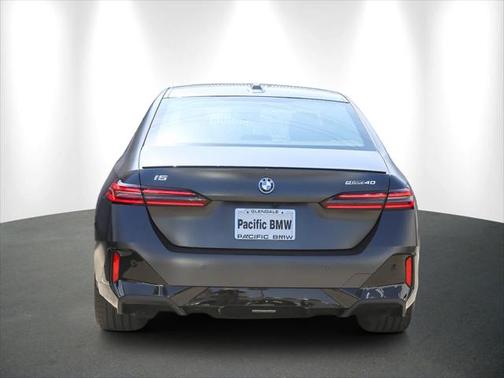 2025 BMW i5 eDrive40