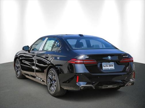 2025 BMW i5 eDrive40