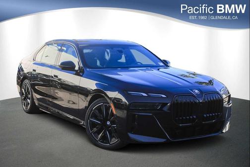 2026 BMW 750e i xDrive