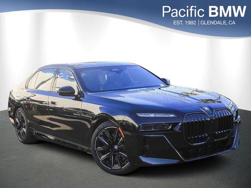 Black Sapphire Metallic 2026 BMW 750e i xDrive